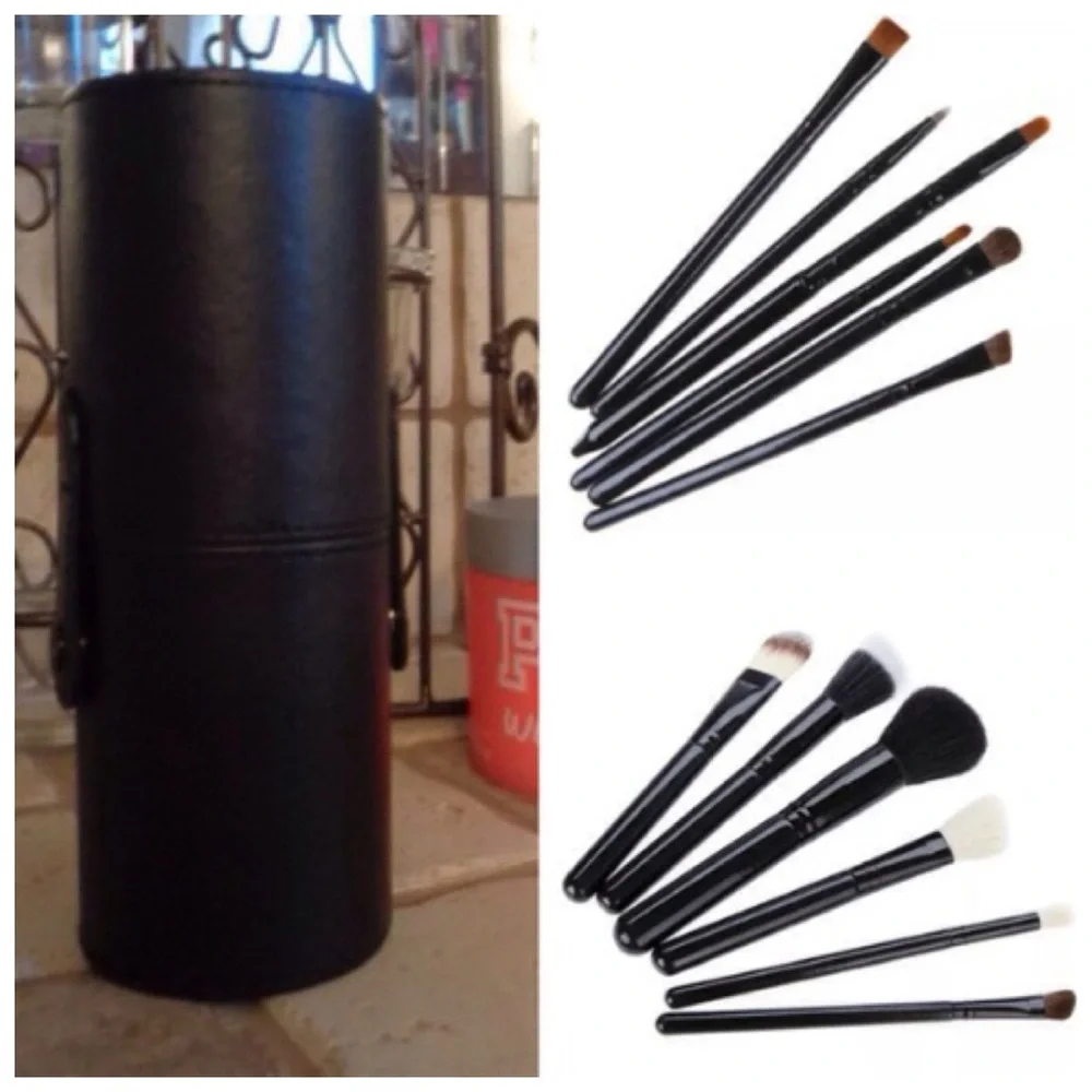 5⭐️RATED 12Pc. Professional Brush Set w/Snap on Cover for Easy Travel Case